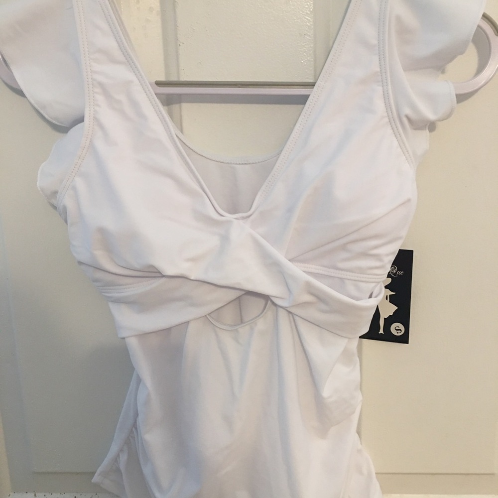 Super Cute top/swim top with built in bra. Underarm 14”. SF/PF